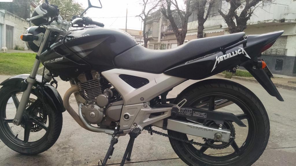 VENDO HONDA CBX 2008