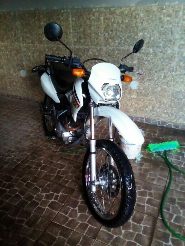 Dueña Vende Honda Xr125 Modelo 2014