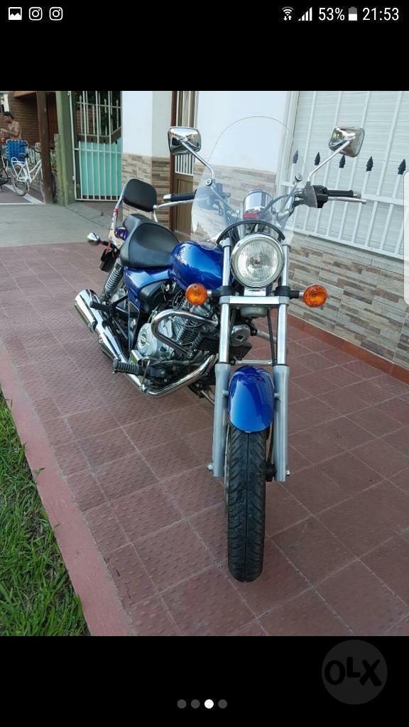 Vendo Moto Bajaj Evender 220cc