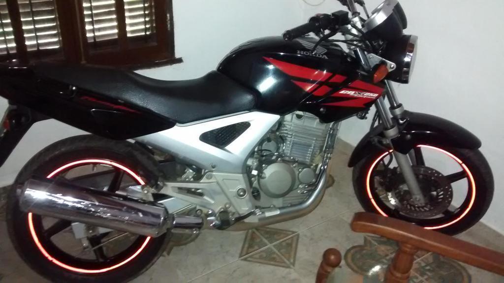 Vendo O Permuto Honda Twister