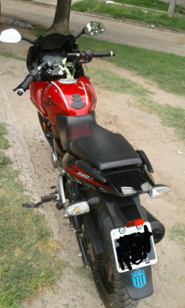 Vendo Moto Rouser 220f
