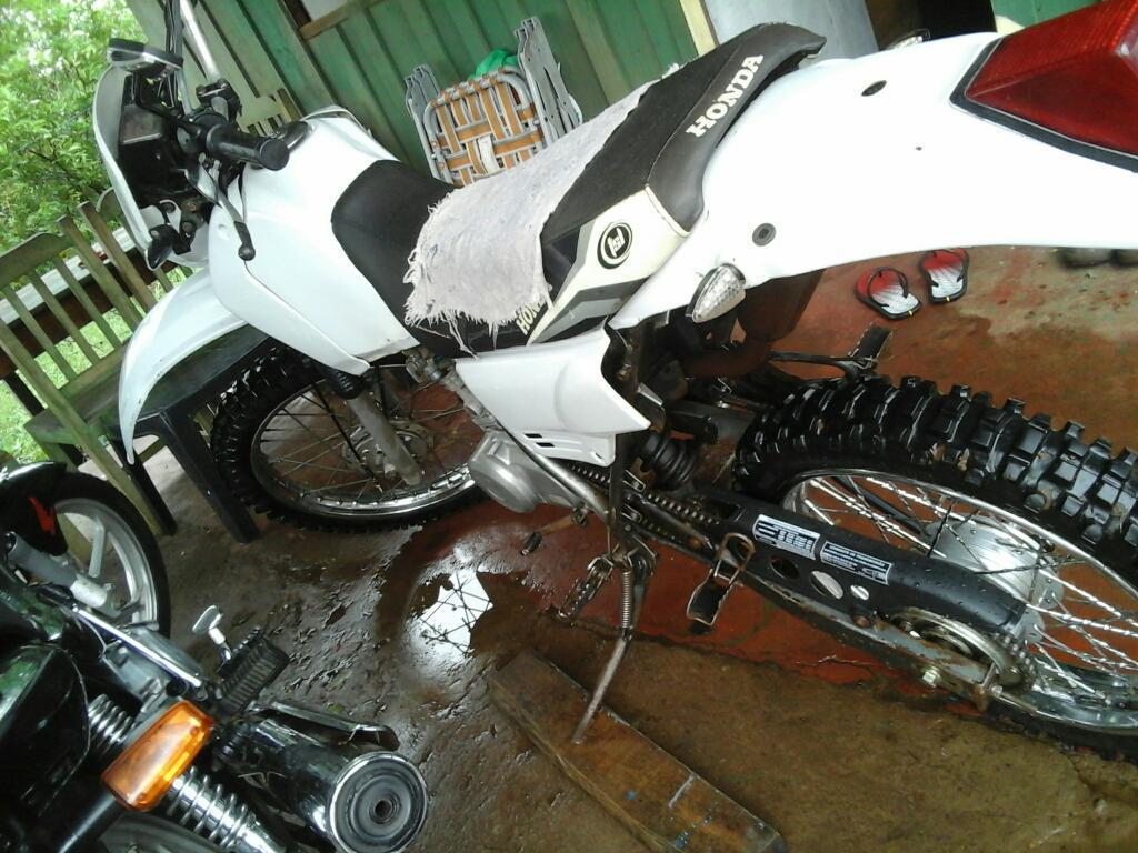 Vendo Esta Inpecable Honda 125 O Permub