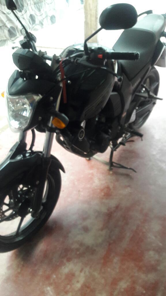 Vendo Moto Da Color Negra Excelente Estado Soy Titular Modelo 2014