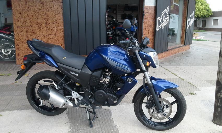 FZ 16 impecable recibo/menor