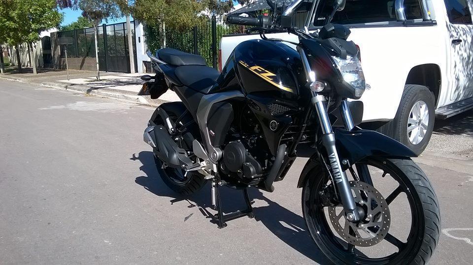 Vendo Yamaha FZ Fi 150 cc