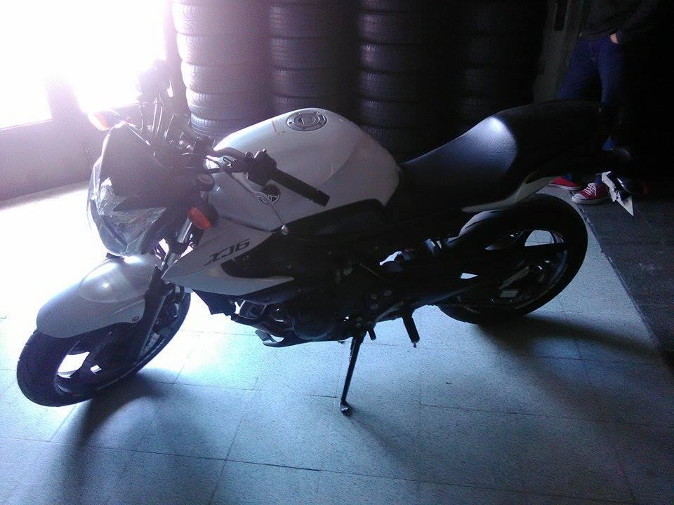 Yamaha XJ6 2011