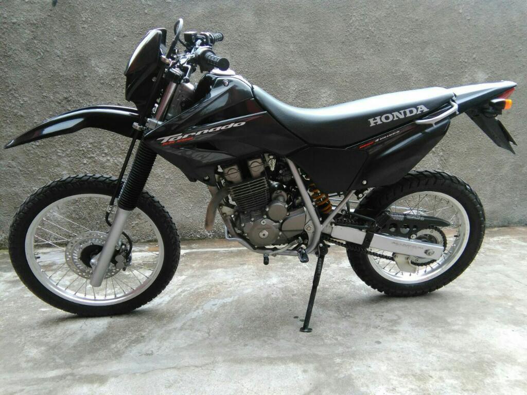 Honda Tornado Impecable