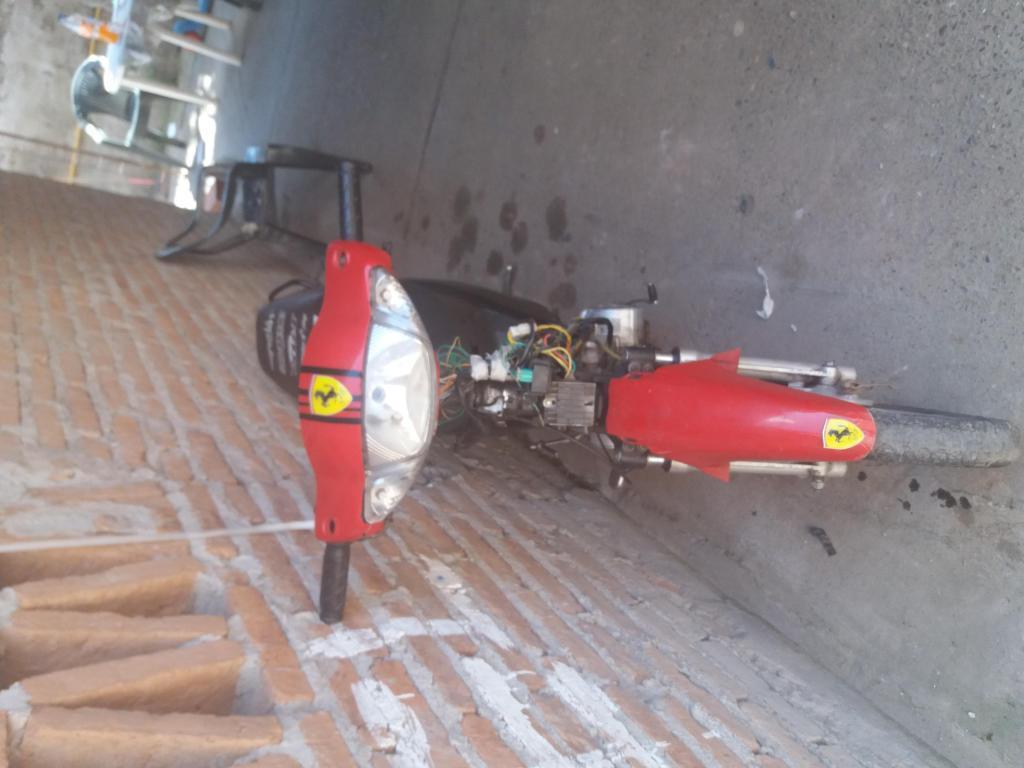 Permuto gilera smast 110 por parlantes tengo solo el titulo la moto