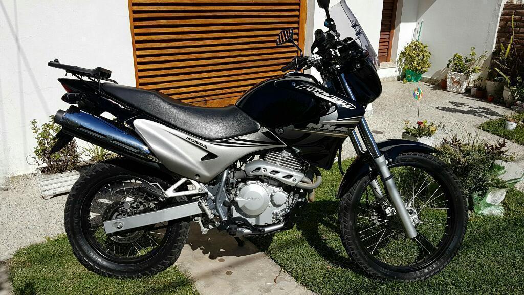 Vendo Honda Falcon 400 2013 Impecable