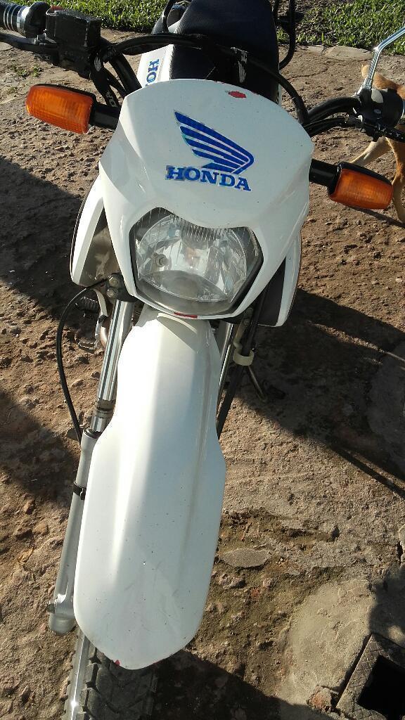 Vendo Moto Honda Xr 2.012