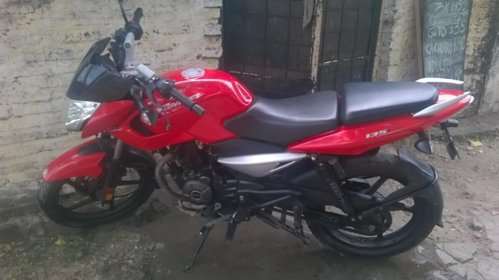 Rouser 135 modelo 2011 $25,000
