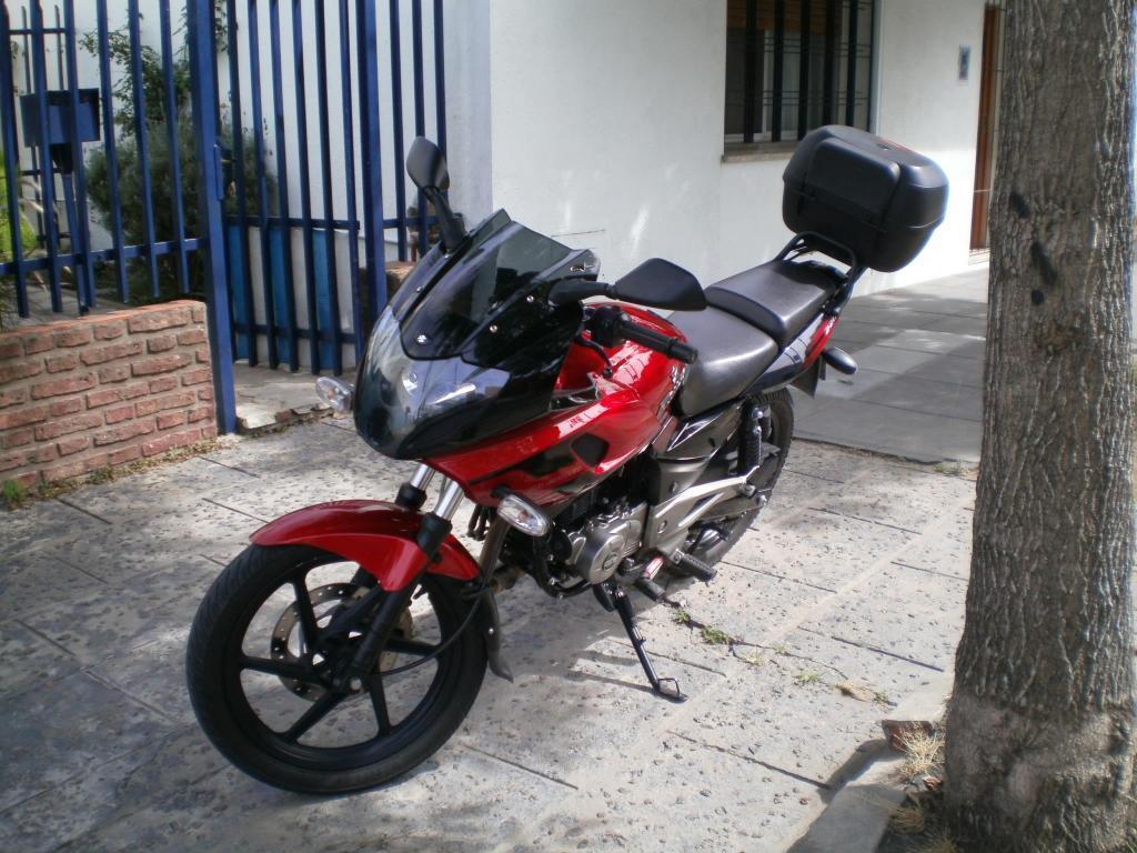 BAJAJ ROUSER 220F