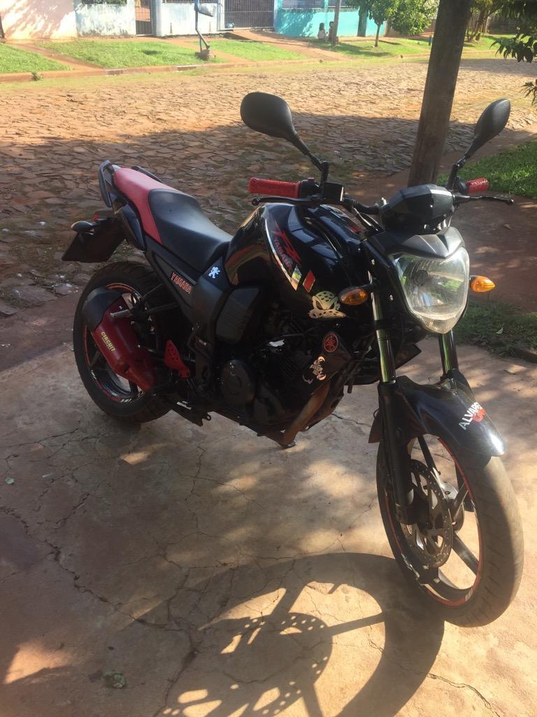 Moto Fz