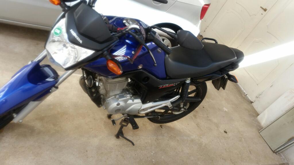 Vendo O Permuto! Titan 2016! Excelente!!