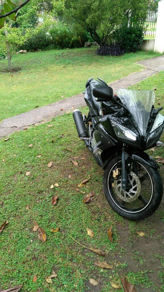 Vendo Yamaha R15