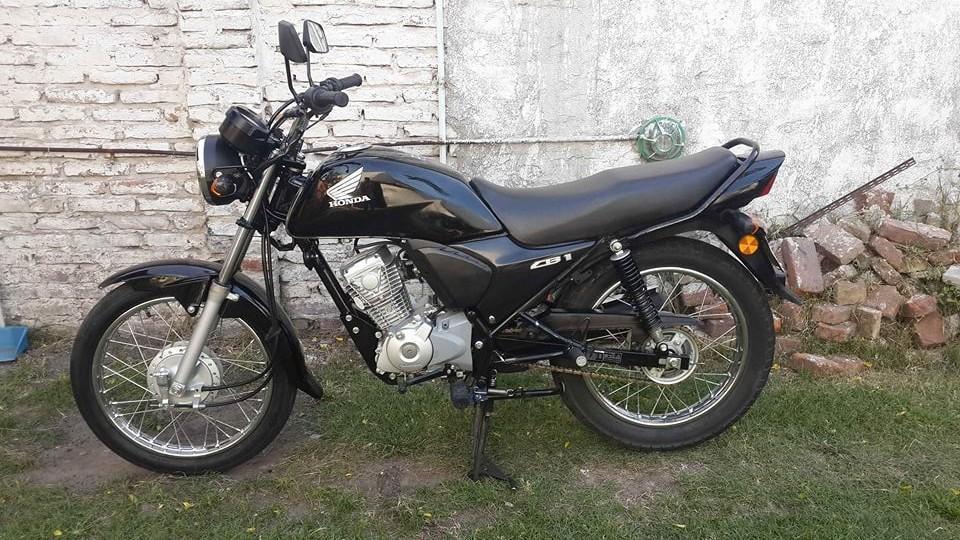 honda cb1 modelo 2014 lista para transferir impecable