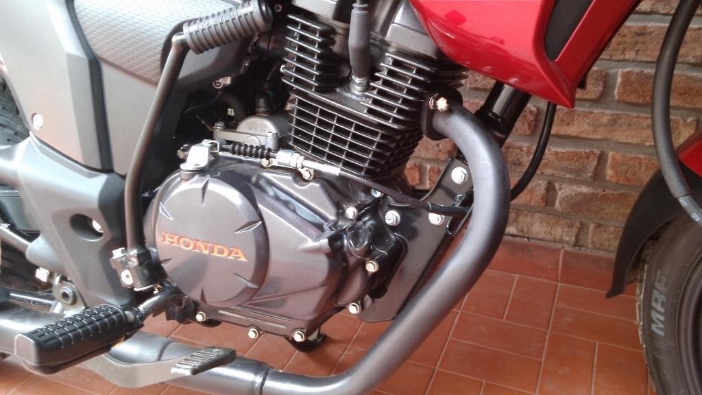 Honda Cb Invicta Fz 16 Tomo moto menor o mayor valor
