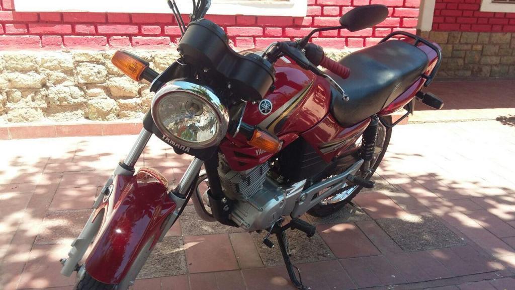 ENTREGO YAMAHA YBR 125 2014 nueva por auto PAGO DIFERENCIA CONTADO