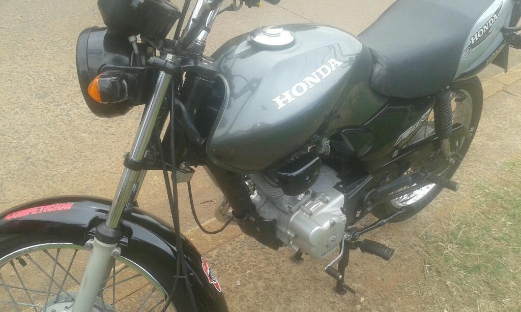 Vendo Permuto Honda