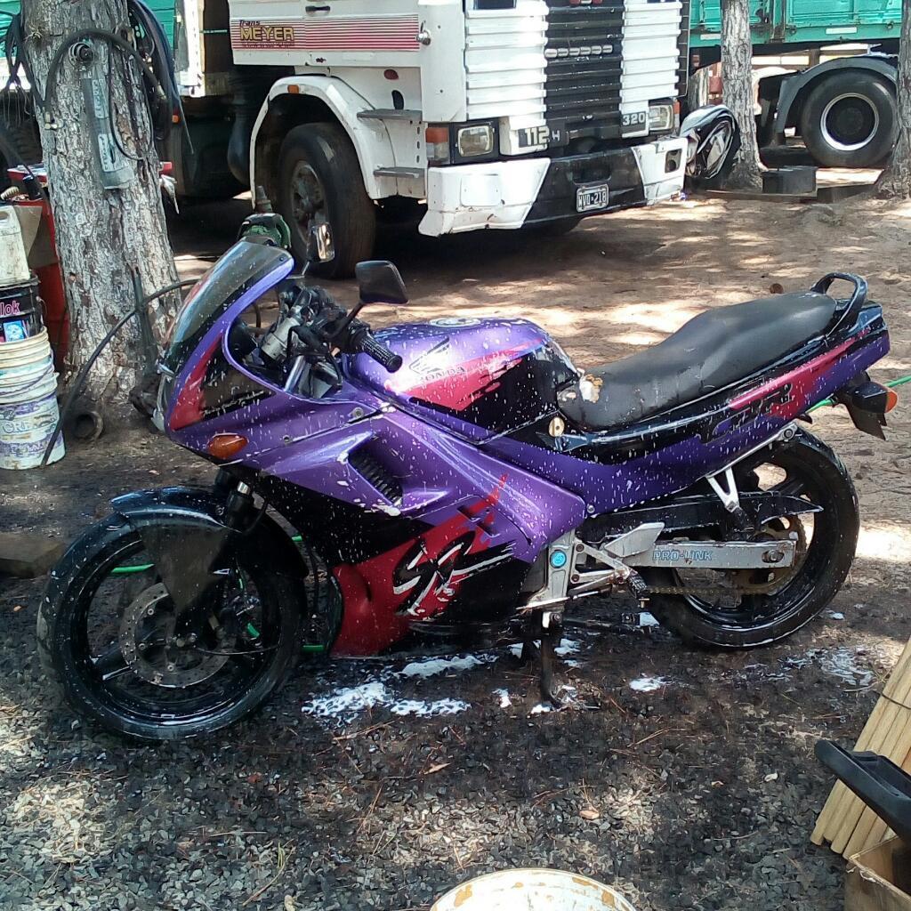 Vendo Honda Cbr 450