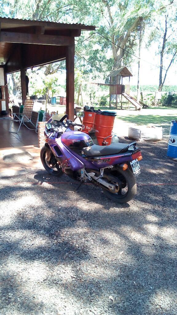 Vendo Honda Cbr 450