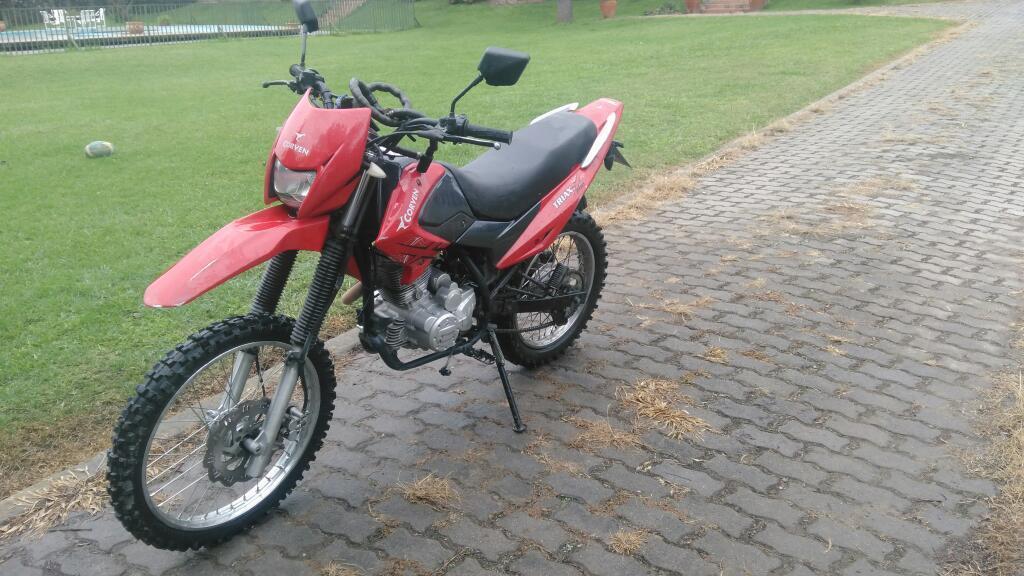 Moto Corven Triax 200