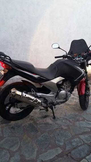 Vendo o permuto YBR 250