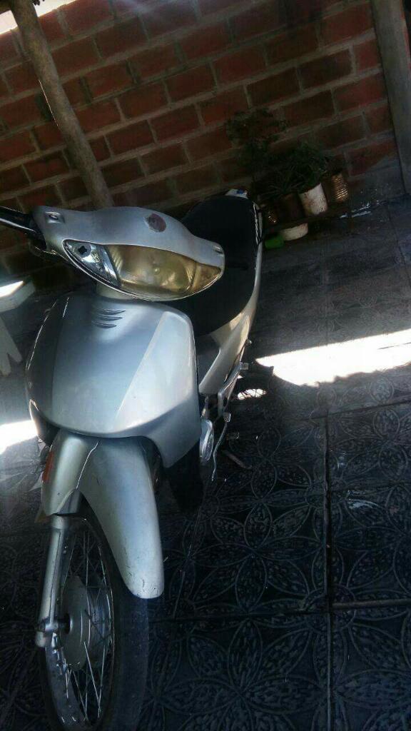 Vendo Moto Ya