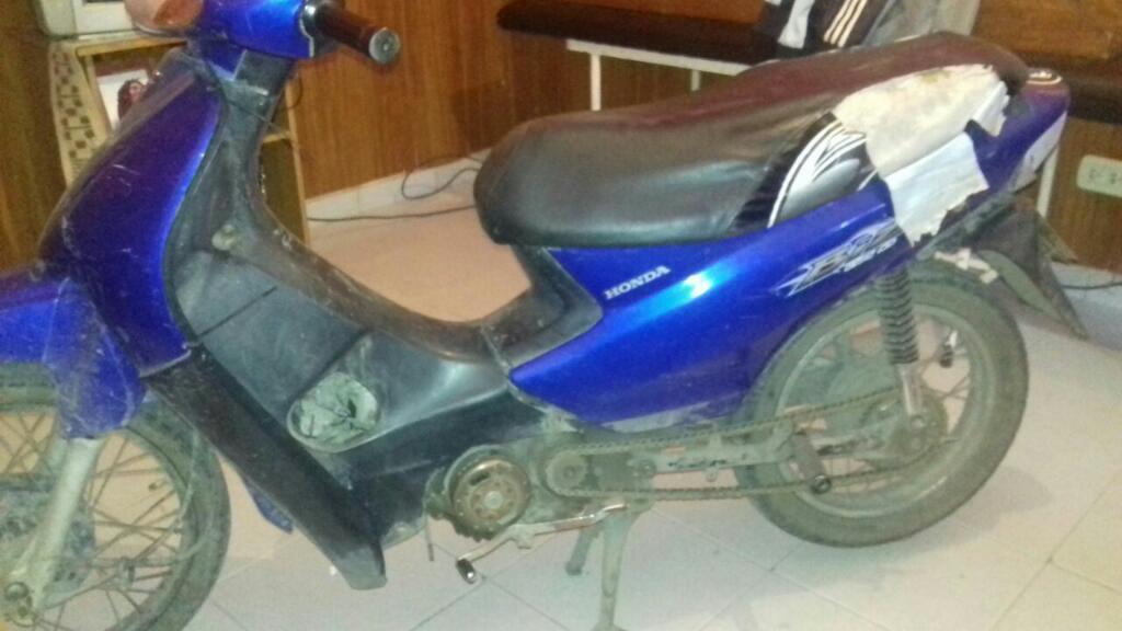 Vendo Honda Biz con Detalles