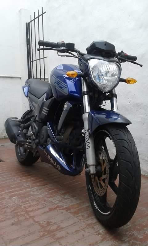 YAMAHA FZ 2011