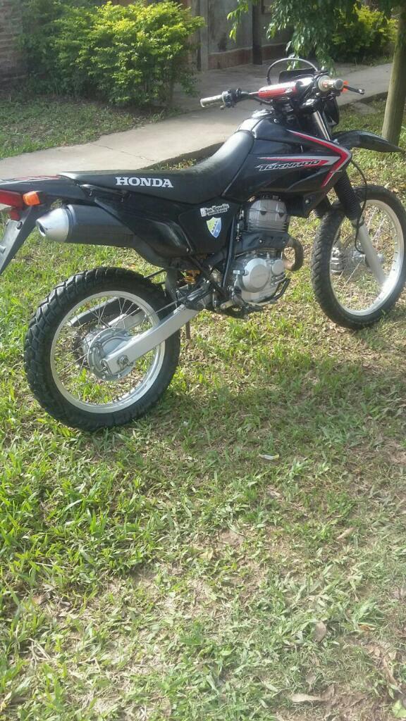 Vendo Honda Tornado 2014