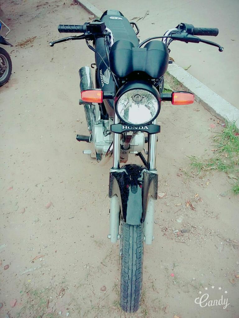 Impecable Honda Titan