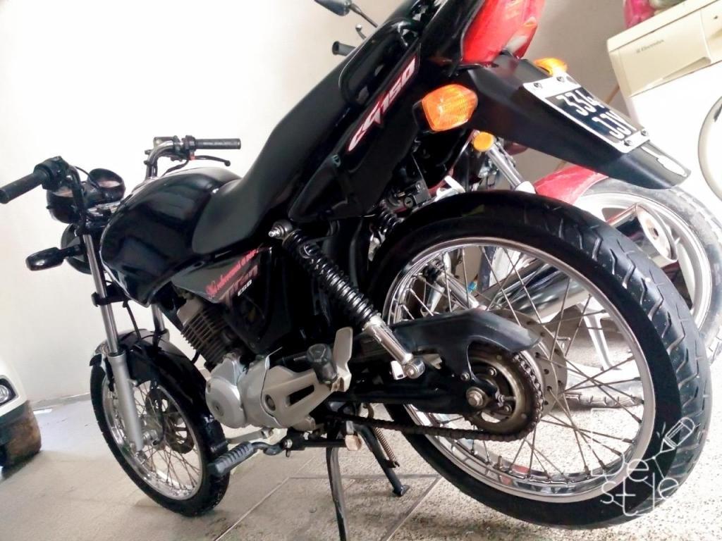 Vendo moto cg 150, mod. 2013, muy buen estado