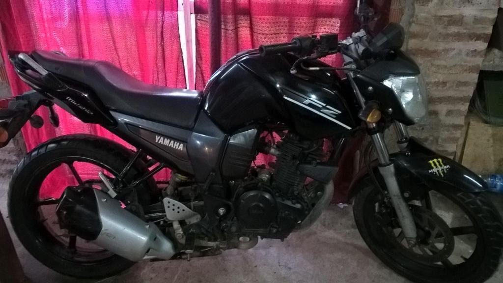 Moto yamaha fz 16