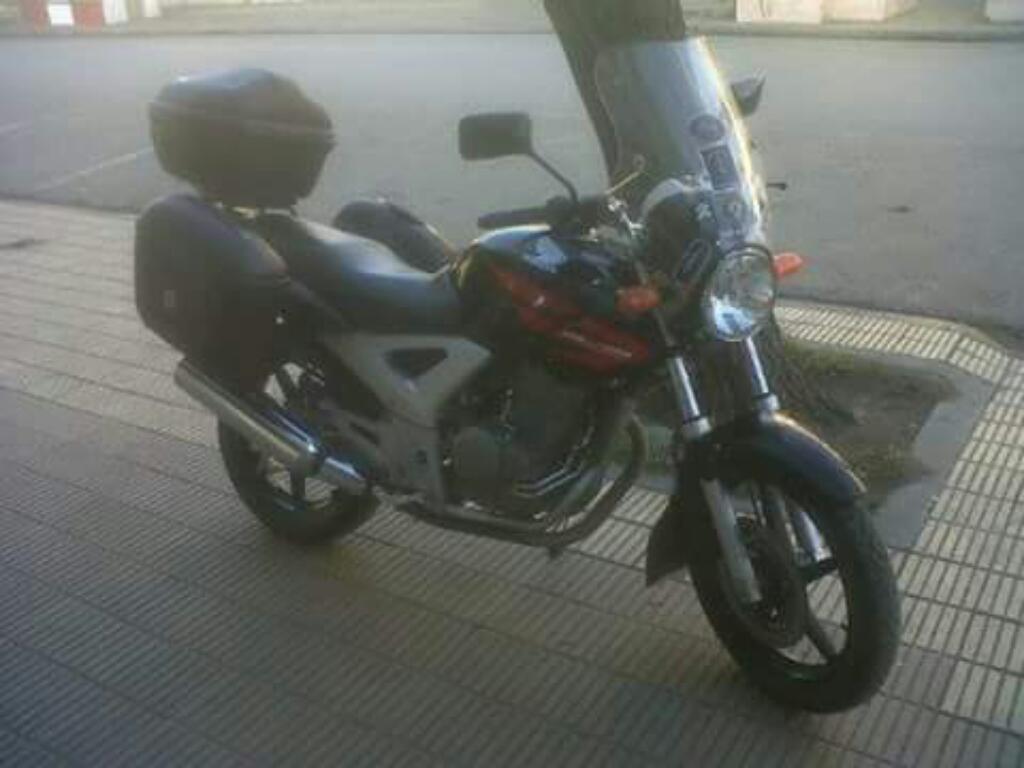 Honda Twister 2011