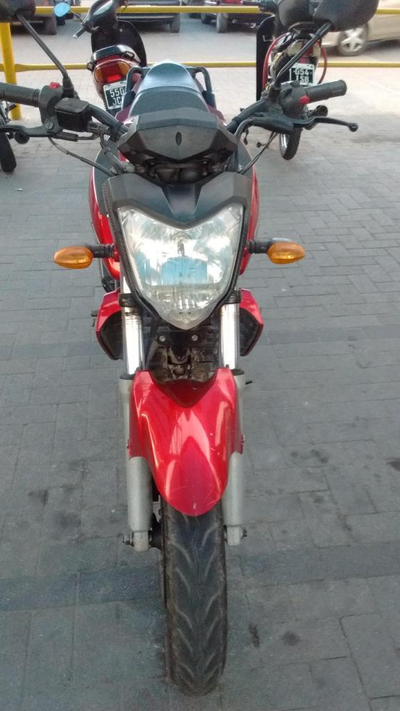 VENDO O PERMUTO YAMAHA FZ 2011