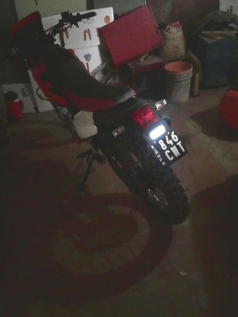 Vendo O Permuto Zanella 200