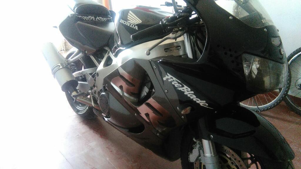 Vendo Moto Honda Cbr