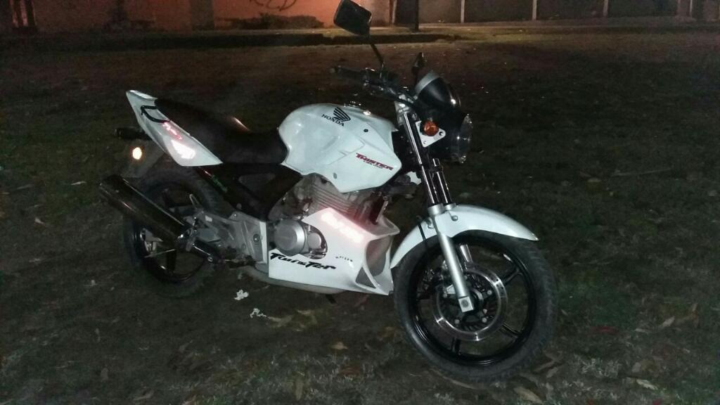 Vendo Honda Twister 250