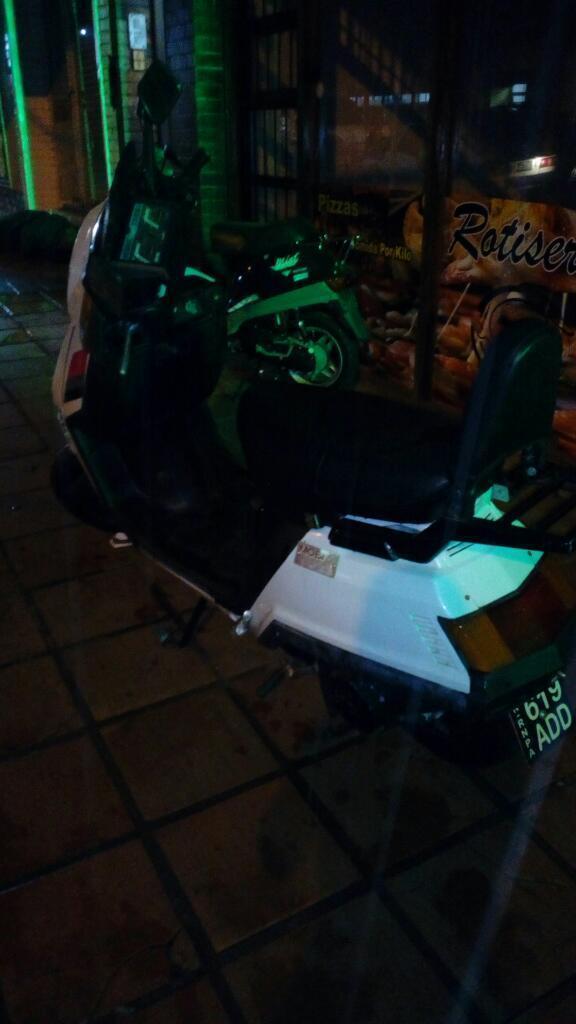 Vendo Una Scooter 100 Kawasaki Herchee