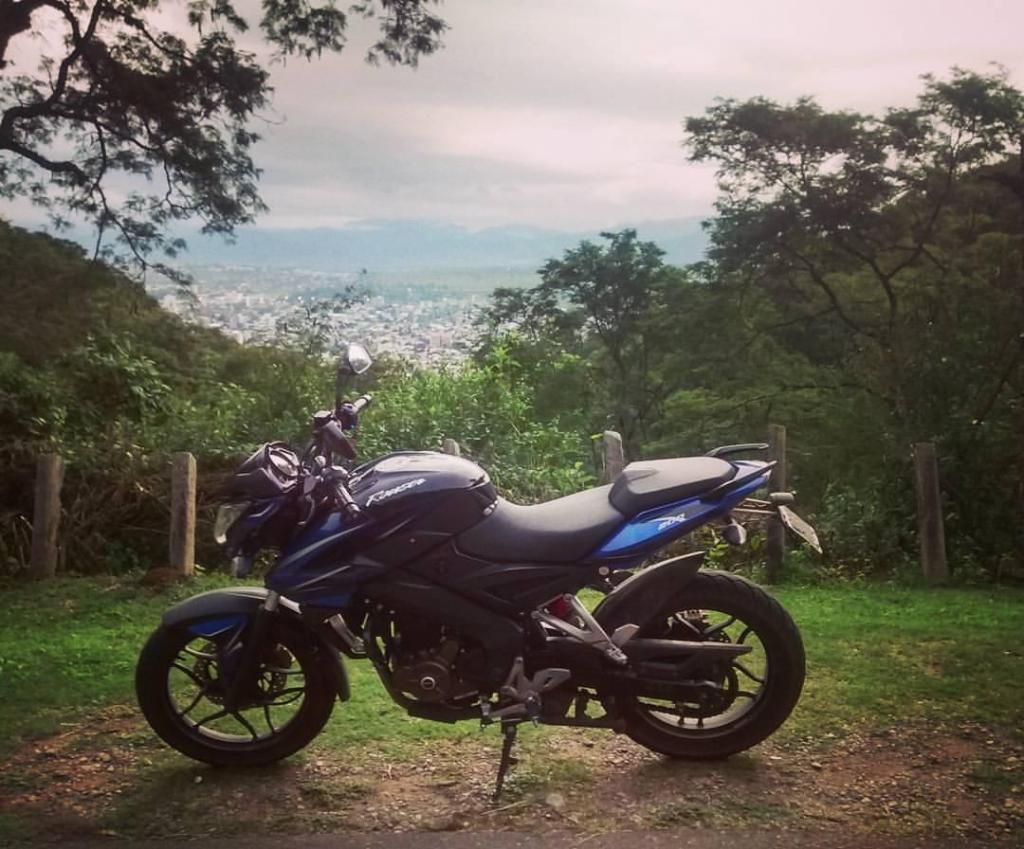 VENDO ROUSER NS200 DIC 2015 10500KM IMPECABLE