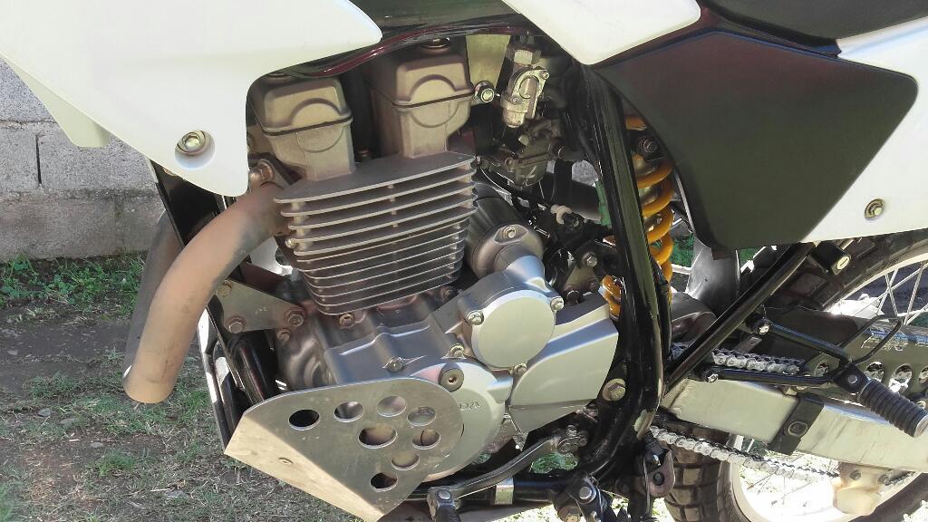 Vendo Honda Tornado 2014