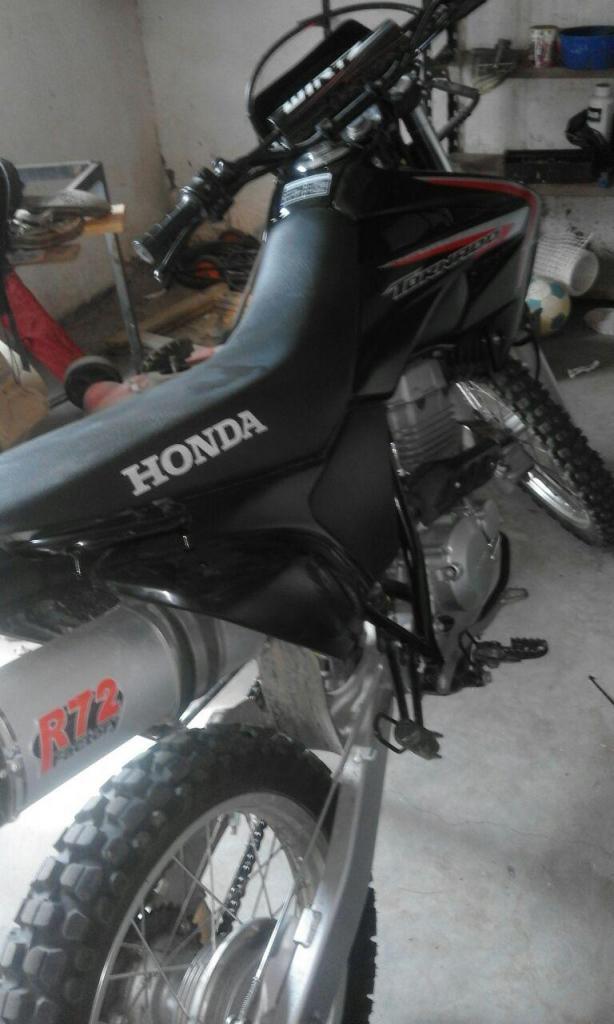 VENDO EXCELENTE TORNADO 250