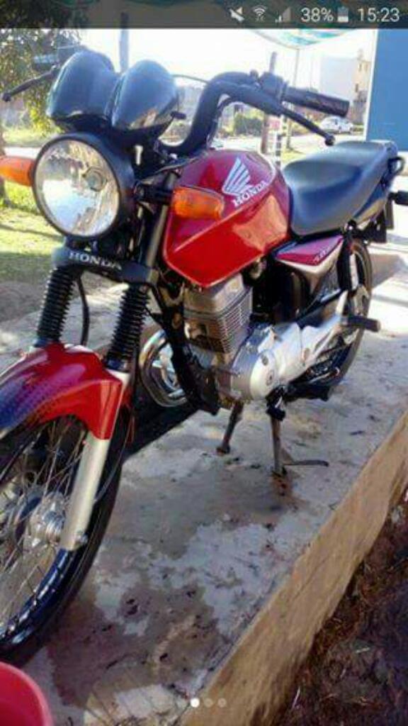 Vendo Titan 2015 Único Dueño