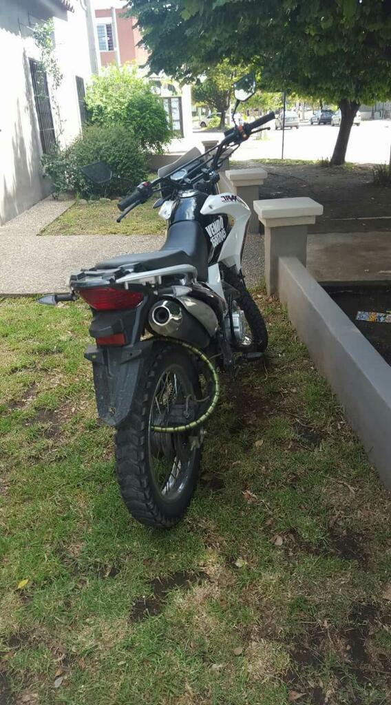 Moto Corven Triax