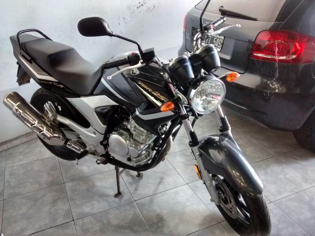 YAMAHA YBR 250CCC 2015