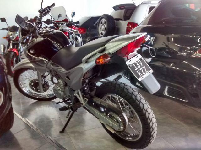 YAMAHA YBR 250CCC 2015