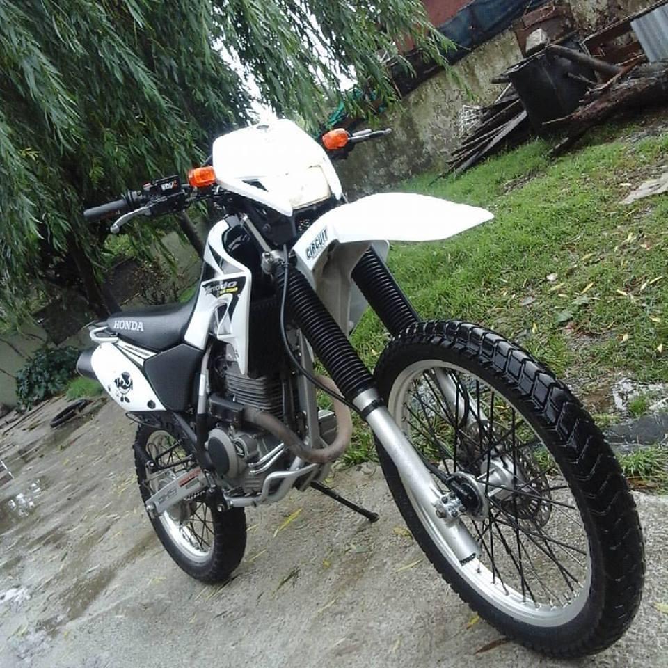 Vendo y Permuto, Honda Tornado 250cc