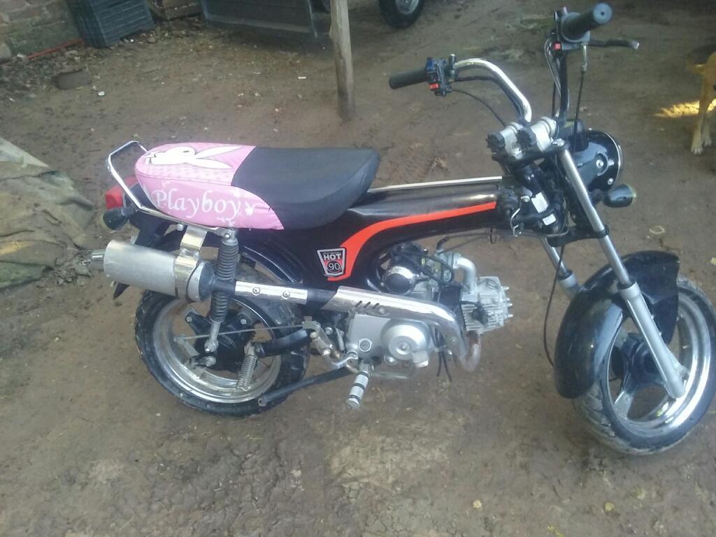 Moto Dax 90