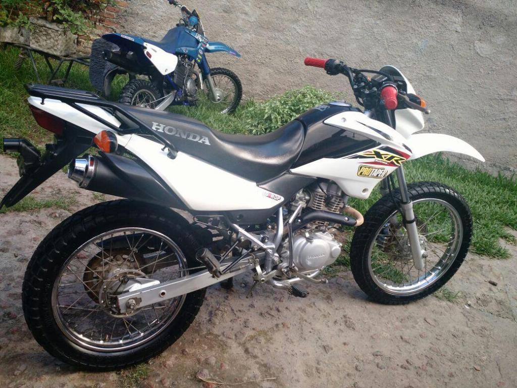 VENDO PERMUTO HONDA xr 125 2013